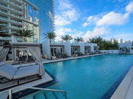 Elite Residences at Paramount Miami Apartments