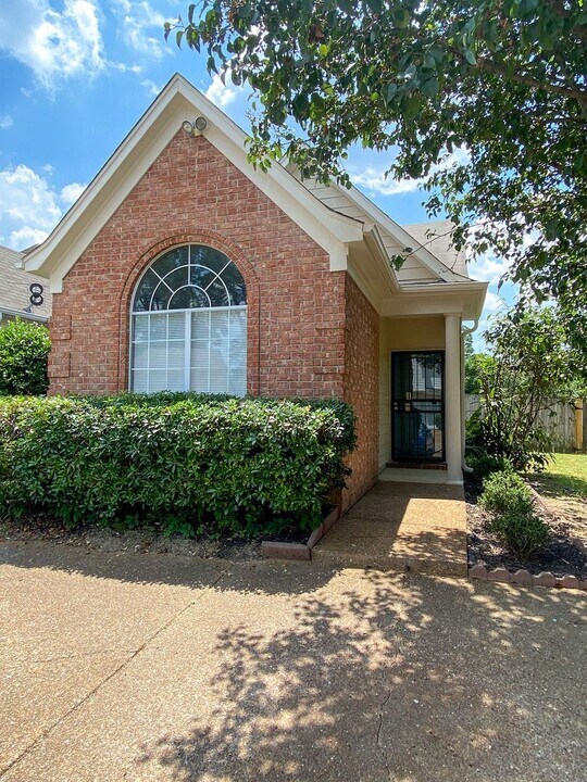 6977 S Estacada Way in Cordova, TN - Building Photo