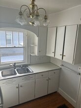 727 Bellevue Ave in Jackson, MI - Foto de edificio - Building Photo