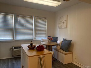 215 E Broadway in Long Beach, NY - Building Photo - Building Photo