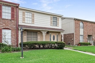 5960 Townhouse Ln in Beaumont, TX - Building Photo - Building Photo