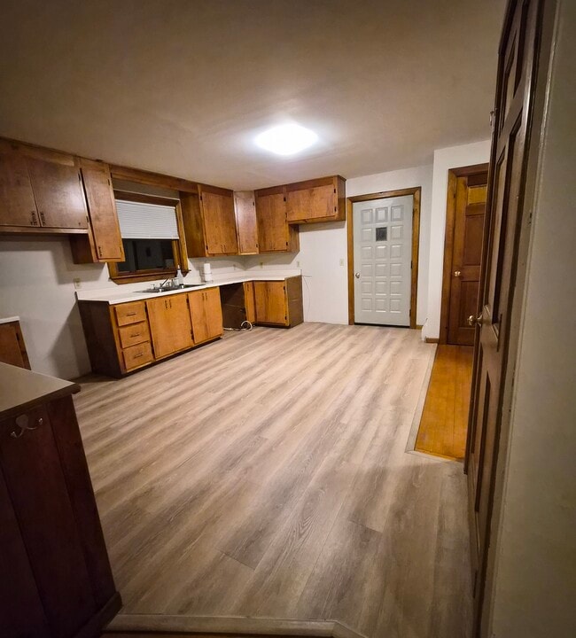 64 King St in Hatfield, MA - Building Photo - Building Photo