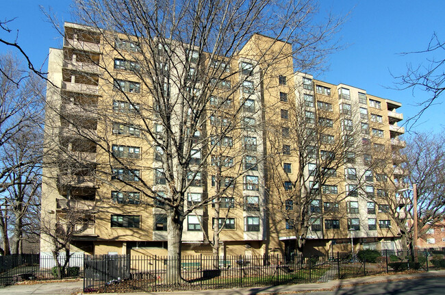 James J. Abbott Apartments in Trenton, NJ - Building Photo - Building Photo