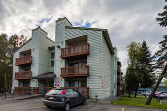 Green Tree Apartments in Anchorage, AK - Building Photo - Building Photo