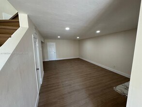 7520 W 15th Ct in Hialeah, FL - Building Photo - Building Photo