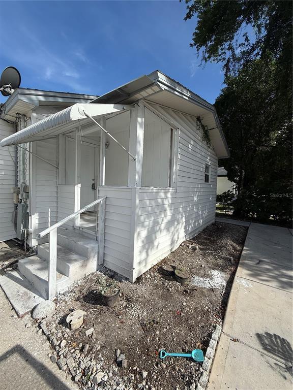 8708 N Edison Ave in Tampa, FL - Building Photo - Building Photo