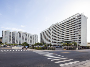 Sunset Lakeview in Honolulu, HI - Building Photo - Building Photo