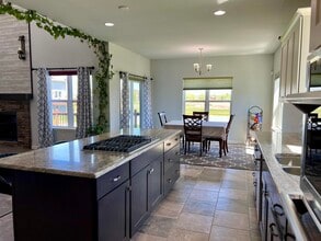369 Bella Way in Sun Prairie, WI - Building Photo - Building Photo