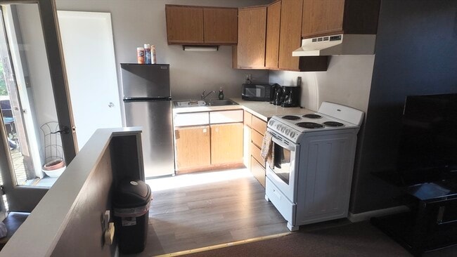 50 Forest St in Bridgewater, MA - Building Photo - Building Photo