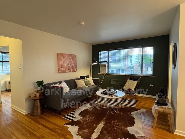 1101 Bellaire St in Denver, CO - Building Photo - Building Photo