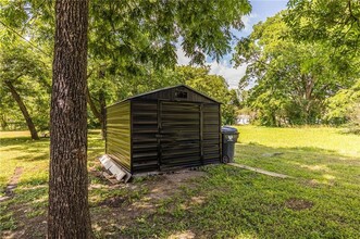 2611 Summer Ave in Waco, TX - Foto de edificio - Building Photo
