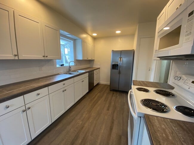 property at 1123-1123 NW Elm Ave