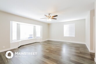 6513 Gumwood Rd in Las Vegas, NV - Foto de edificio - Building Photo