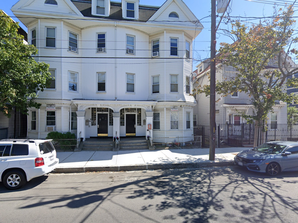 765 Broadway, Unit 1 in Chelsea, MA - Building Photo