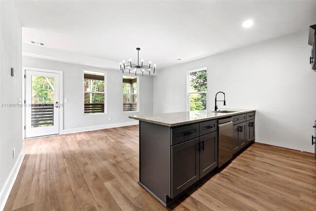 1016 Welch St SW in Atlanta, GA - Building Photo - Building Photo