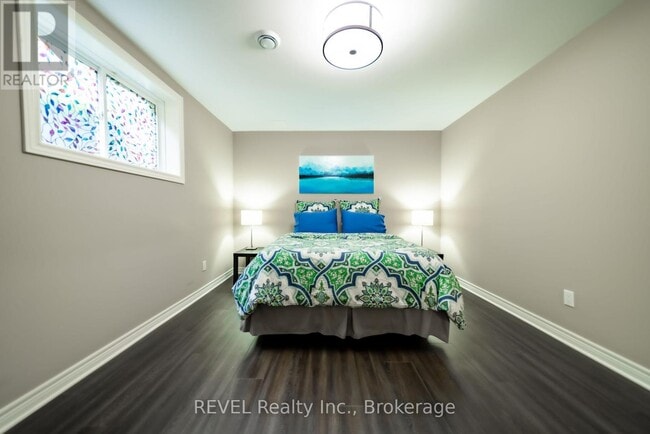 5 Tulip Tree Rd in Niagara-On-The-Lake, ON - Building Photo - Building Photo