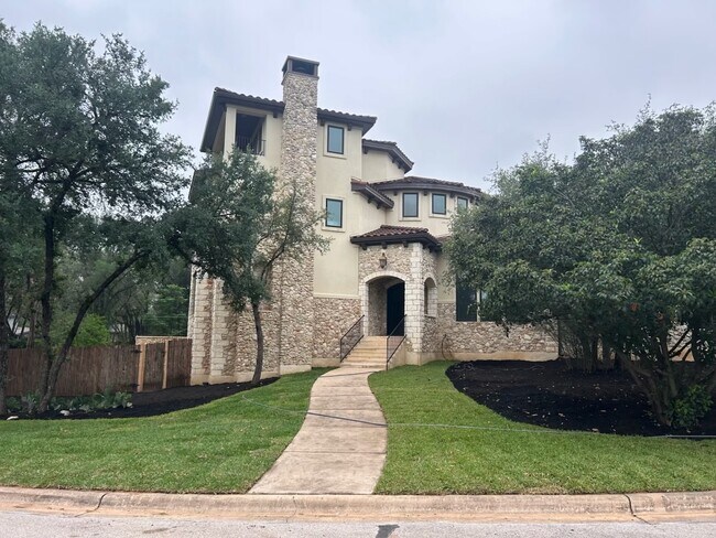 property at 11 Inwood Cir