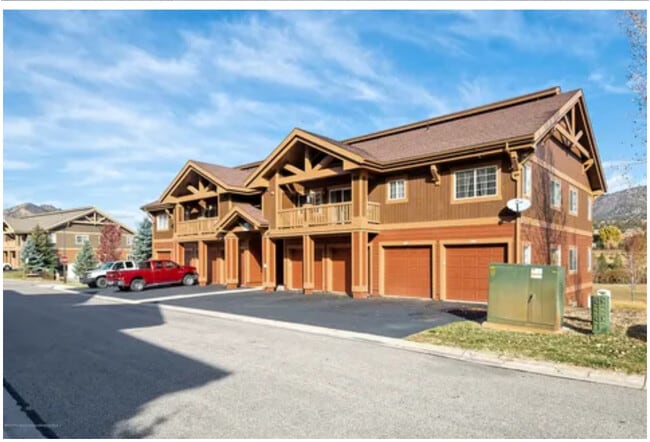 511 River View Dr, Unit 1408 in New Castle, CO - Building Photo - Building Photo