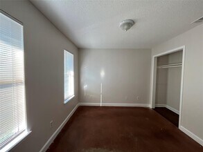 2006 West Loop in Austin, TX - Building Photo - Building Photo