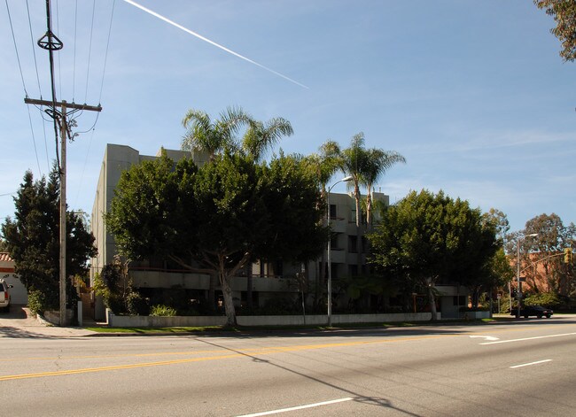 Olympic Villa in Los Angeles, CA - Building Photo - Building Photo