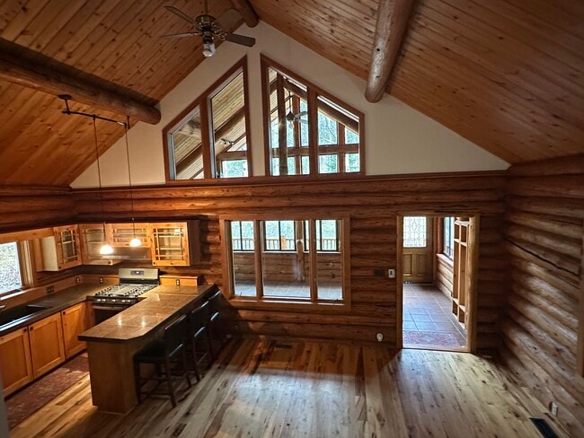 property at 3950 Redtop Ln