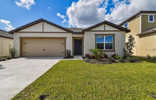 3855 Capri Coast Dr in Plant City, FL - Building Photo