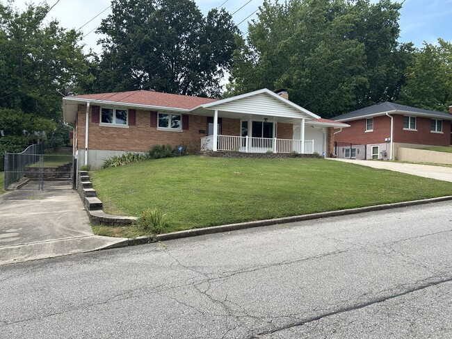 207 Norris Dr