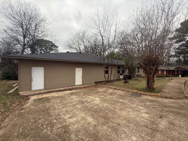 32 Hiland Pl in Benton, AR - Building Photo - Building Photo