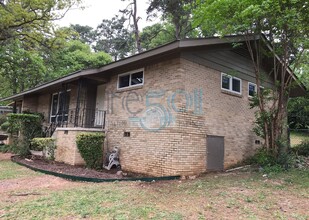 6 Broadmoor Dr in Little Rock, AR - Building Photo - Building Photo