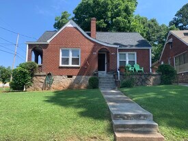 1409 Winburn Dr, Unit Right in Atlanta, GA - Building Photo
