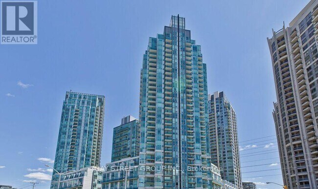 3939-3939 Duke of York Blvd in Mississauga, ON - Building Photo - Building Photo
