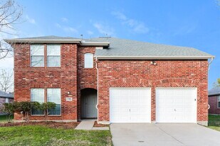 145 Redbud Dr in Forney, TX - Building Photo