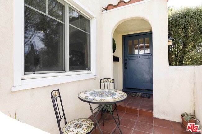 2138 Overland Ave in Los Angeles, CA - Building Photo - Building Photo