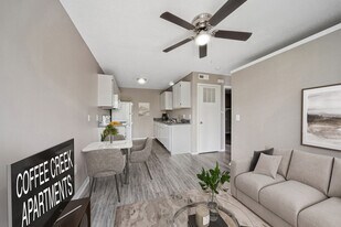 Coffee Creek Apartments in Edmond, OK - Building Photo