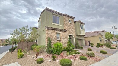 1027 Whitworth Ave in Las Vegas, NV - Building Photo - Building Photo
