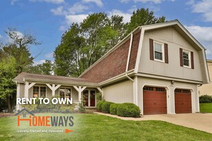 2019 Cedarmill Dr in Chesterfield, MO - Building Photo