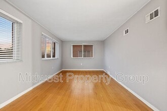 2507 S Big Bend Blvd in Maplewood, MO - Building Photo - Building Photo