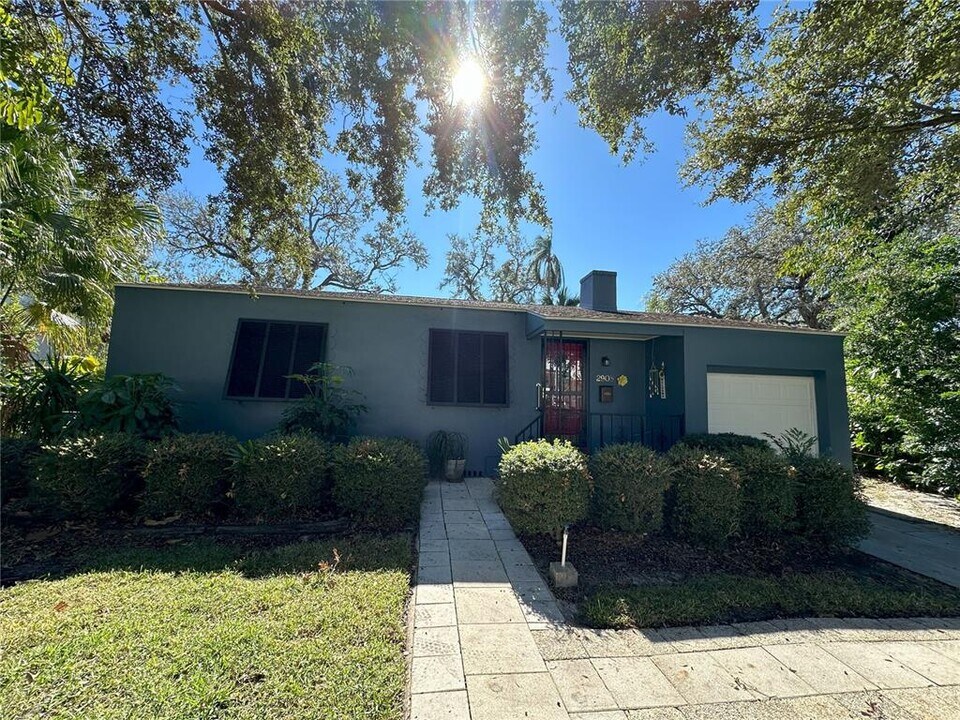2908 W Alline Ave in Tampa, FL - Building Photo
