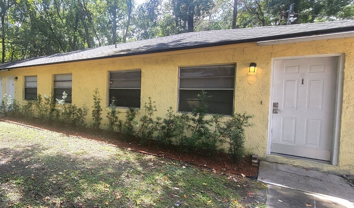 5424 101st St in Jacksonville, FL - Building Photo