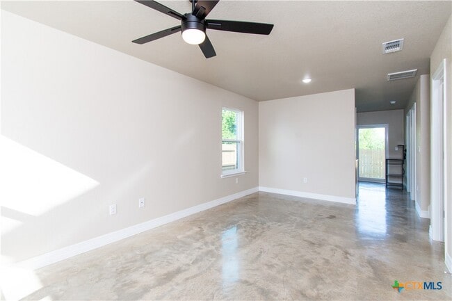 806 Meadow Cir in Harker Heights, TX - Building Photo - Building Photo