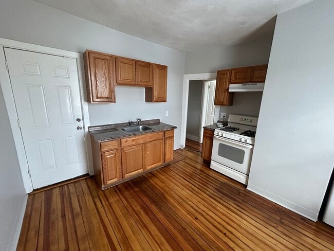 835 Broadway in Chelsea, MA - Building Photo - Building Photo