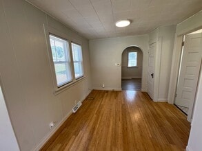 1414 Cornwall Ave in Waterloo, IA - Building Photo - Building Photo