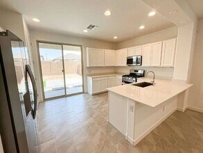 4439 N 94th Dr in Phoenix, AZ - Building Photo - Building Photo