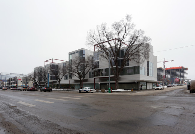 10177 97th St NW in Edmonton, AB - Building Photo - Building Photo