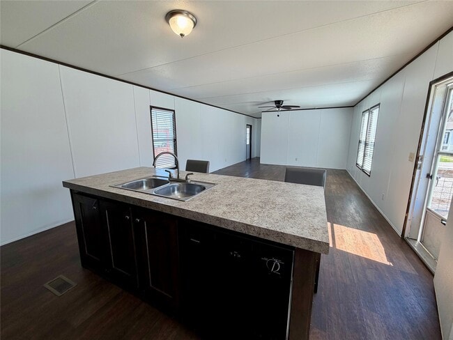 3510 Fox Dr in Baytown, TX - Building Photo - Building Photo