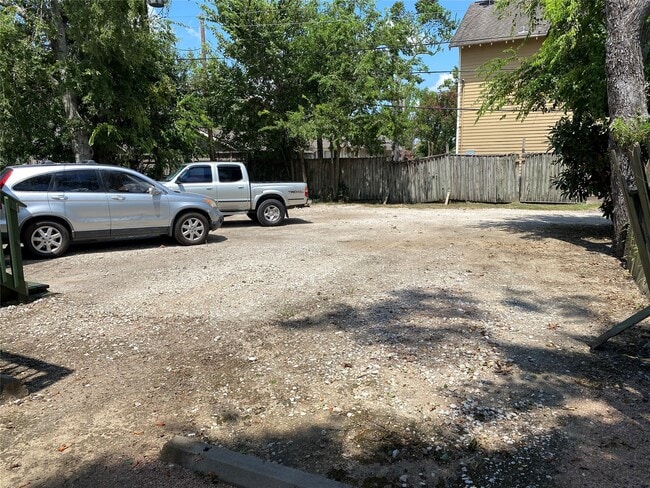 211 W 17th St in Houston, TX - Building Photo - Building Photo