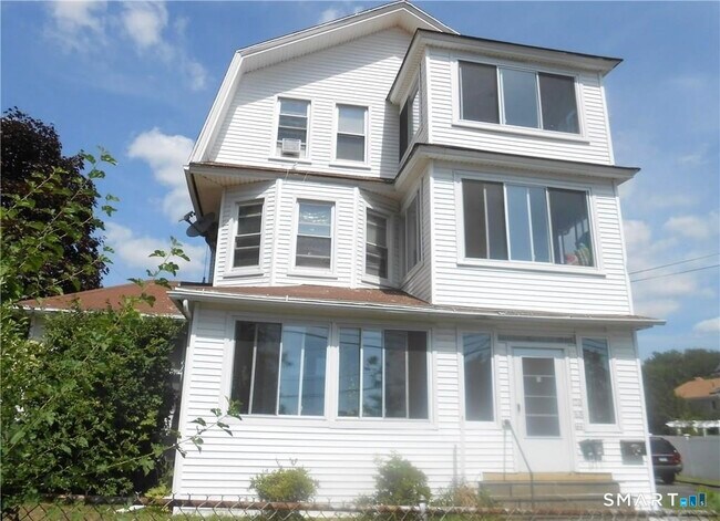 166 Booth St in Stratford, CT - Building Photo - Building Photo