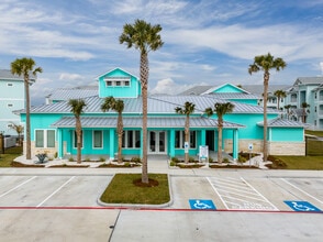 Tide on 35 in Rockport, TX - Building Photo - Building Photo