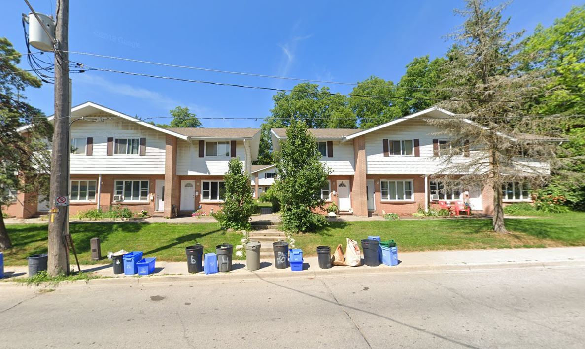 Parkland village in Orangeville, ON - Building Photo