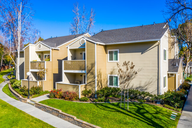 Woodcreek Apartments in Fremont, CA - Building Photo - Building Photo